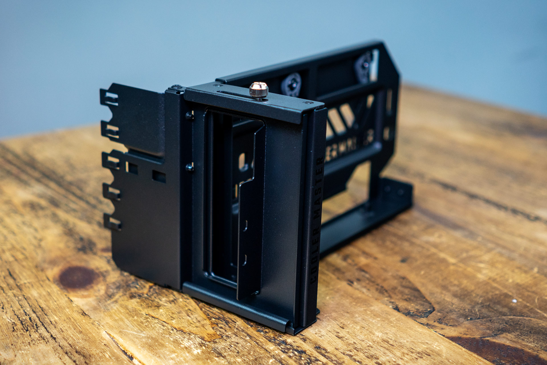 Cooler master hot sale vertical mount